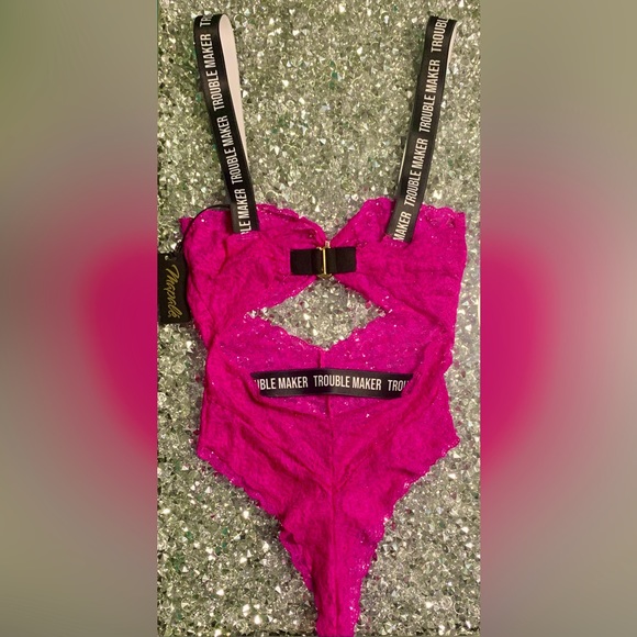 *BRAND NEW, TAGS ATTACHED* SM- hot pink lacy teddy - Picture 2 of 2